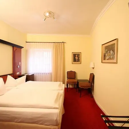 Gaestehaus Ploenlein - Goldener Hirsch Rothenburg ホテル *