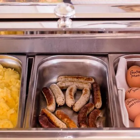 ホテル Gaestehaus Ploenlein - Goldener Hirsch Rothenburg ローテンブルク・オプ・デア・タウバー