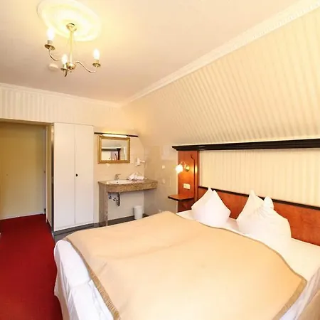 Gaestehaus Ploenlein - Goldener Hirsch Rothenburg *