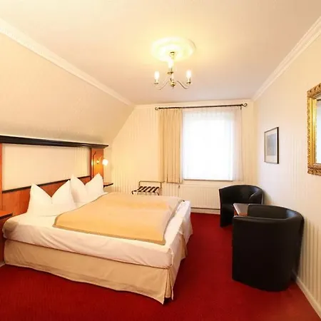 Готель Gaestehaus Ploenlein - Goldener Hirsch Rothenburg Ротенбург-на-Таубері