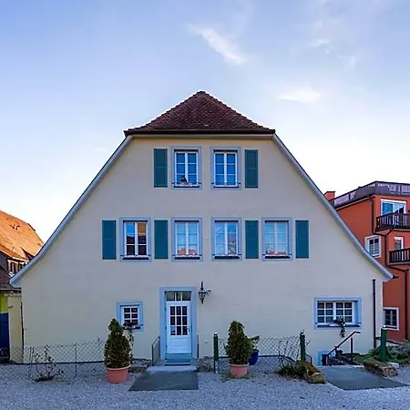 Gaestehaus Ploenlein - Goldener Hirsch Rothenburg Отель Ротенбург-на-Таубере