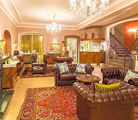 Отель Gaestehaus Ploenlein - Goldener Hirsch Rothenburg Ротенбург-на-Таубере