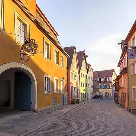 Gaestehaus Ploenlein - Goldener Hirsch Rothenburg Отель
