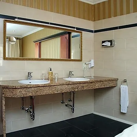 Gaestehaus Ploenlein - Goldener Hirsch Rothenburg *