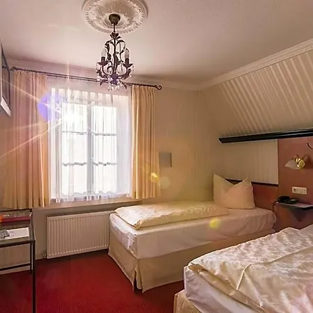 Gaestehaus Ploenlein - Goldener Hirsch Rothenburg * Ротенбург-на-Таубере