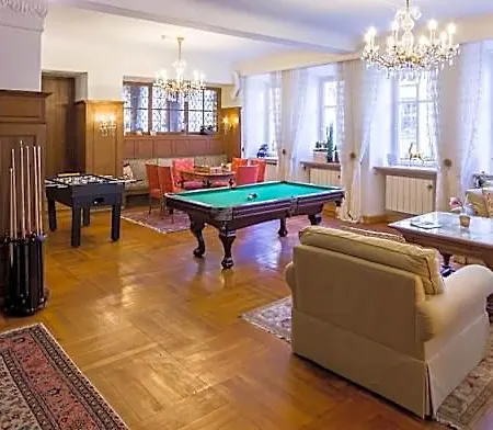 Отель Gaestehaus Ploenlein - Goldener Hirsch Rothenburg Ротенбург-на-Таубере