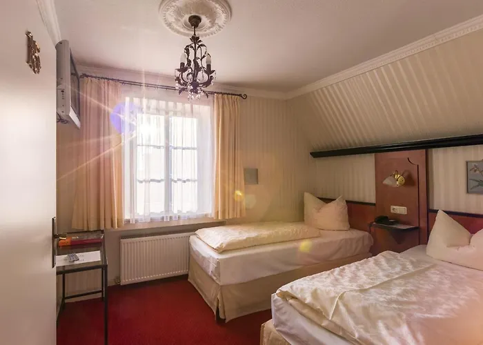 Gaestehaus Ploenlein - Goldener Hirsch Rothenburg